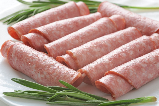 Европейский сервелат варено-копченый нарезка ~800г от магазина Окраина