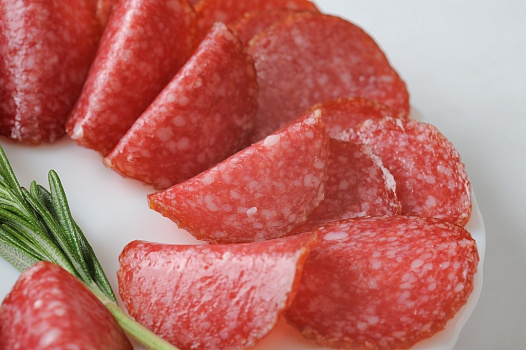 Салями Немецкая колбаса сырокопчёная полусухая нарезка ~500г от магазина Окраина