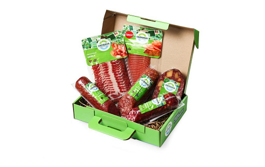 Фирменный чемоданчик Окраина (набор сырокопченых колбас) от магазина Окраина